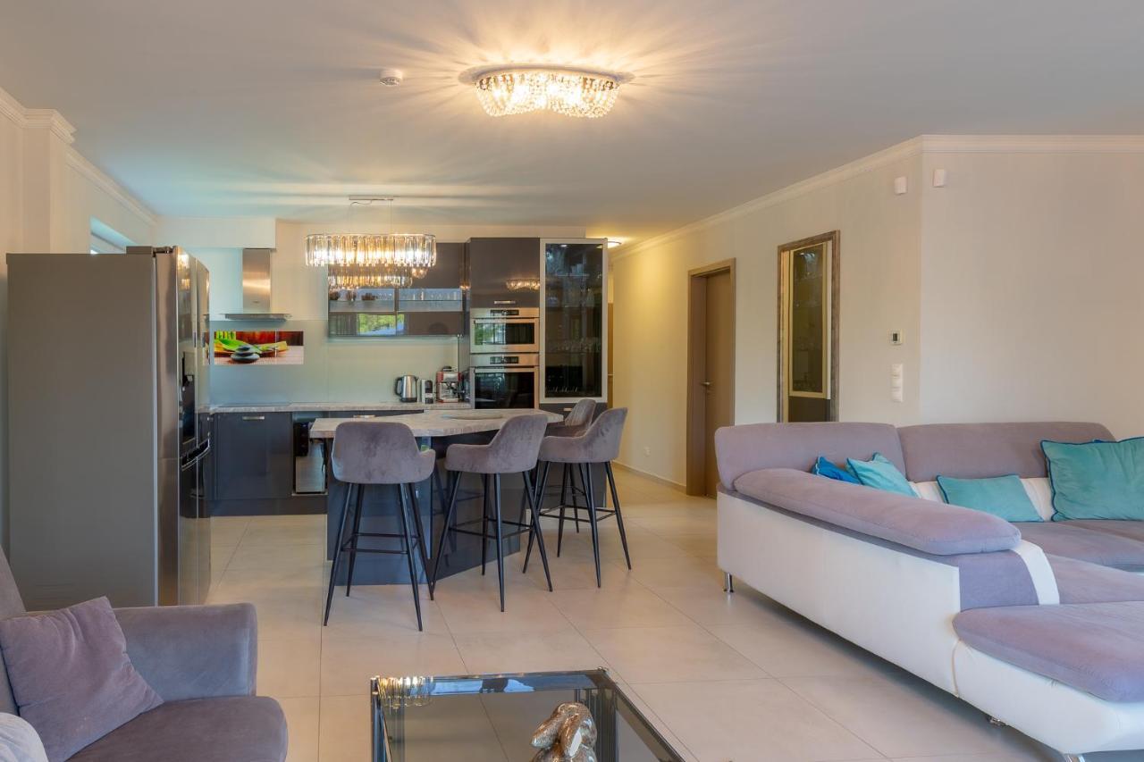 Appartamento Admiral Luxury IV Apartman By Bltn Siófok Esterno foto